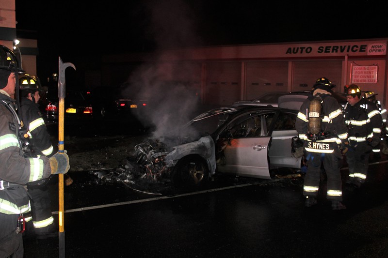 LFD Sunrise Rocklyn car fire 9d 083119