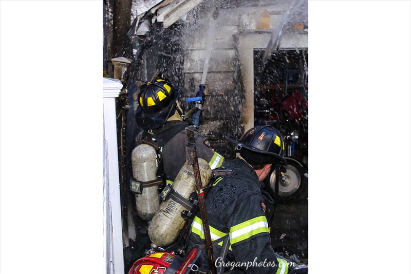 LFD Wyoming garage fire 6c      011920