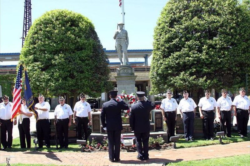 6-Tally-Ho place Wreath for Jeff 062719