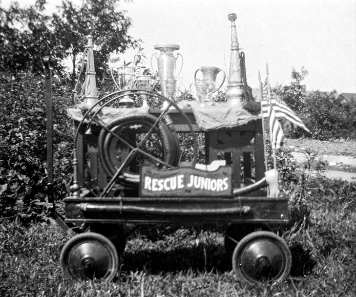 Juniors 1920 4 trophies on        wagon